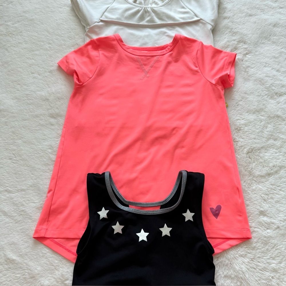 Bundle of girls T-shirt size 7/8 years